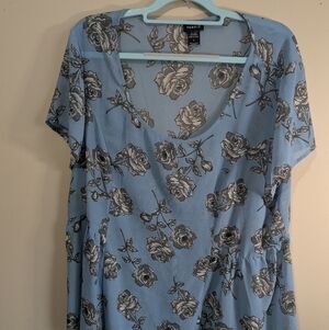 Torrid Floral Blouse Womens Size 3 Blue V Neck Short Sleeve Plus Size Top